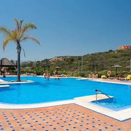 2 Bedroom Sea View Duquesa Village *