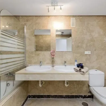 2 Bedroom Sea View Duquesa Village