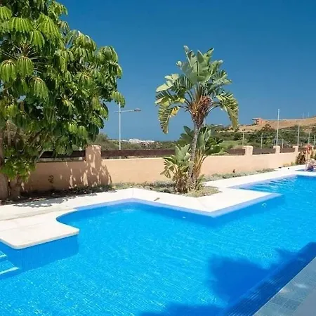2 Bedroom Sea View Duquesa Village *
