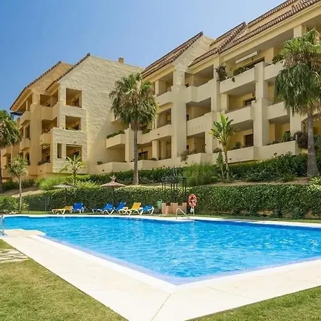 2 Bedroom Sea View Duquesa Village Апартаменты *